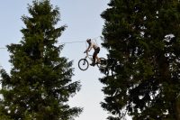 şi cu bicicleta