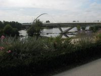 Pont du l'Europe, unul din cele 5 poduri peste Loire din Orleans