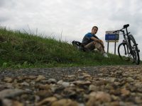 Pe traseul "Loire à Vélo", 800 de km de piste de biciclete sau drumuri mai putin circulate (ca cel din poza) http://www.loireavelo.fr