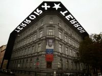 Budapesta - Casa terorii, memorialul victimelor fascismului si comunismului http://en.wikipedia.org/wiki/House_of_Terror